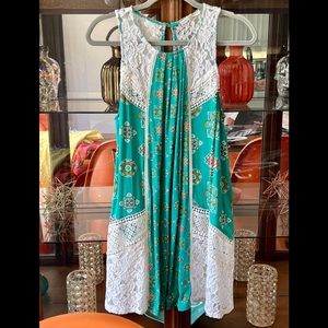 Hint Of Mint Tunic Top